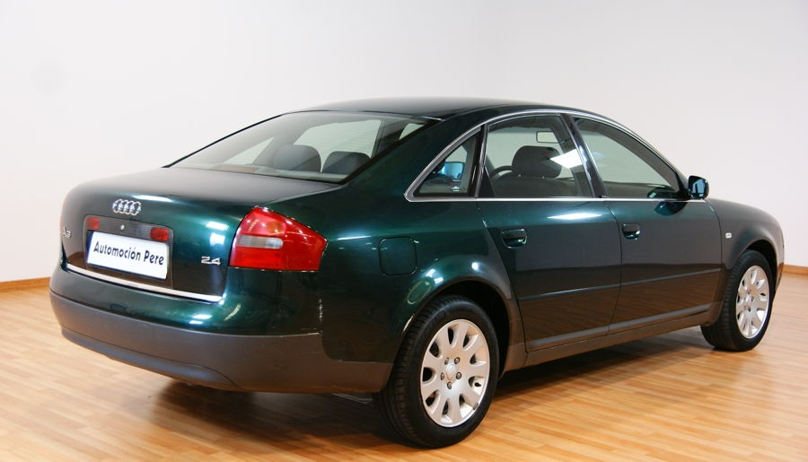 AUDI A6 2.4i V6