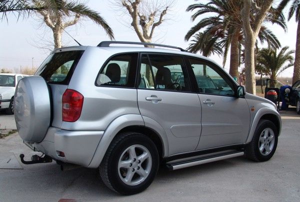 TOYOTA RAV 2.0 D4D