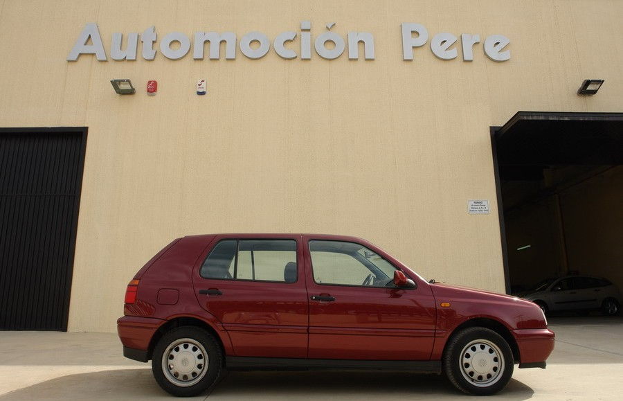 VOLKSWAGEN  GOLF 1.9 TDI 90 CV.