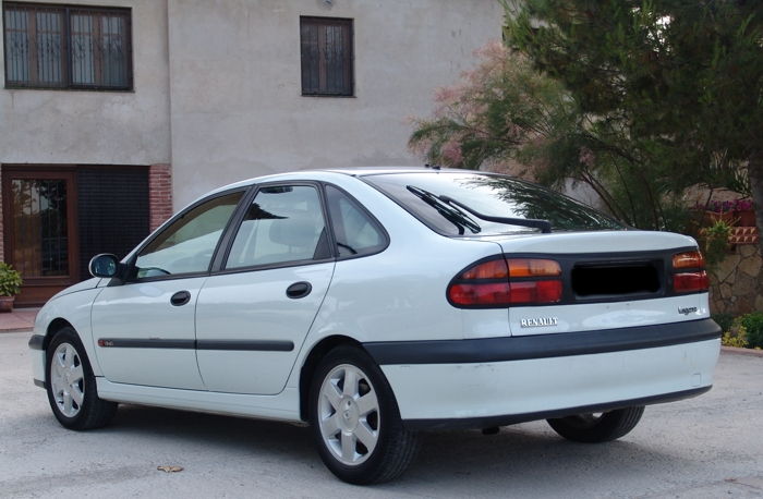 RENAULT LAGUNA II 1.9 dCi 120 CV (EX-TAXI)