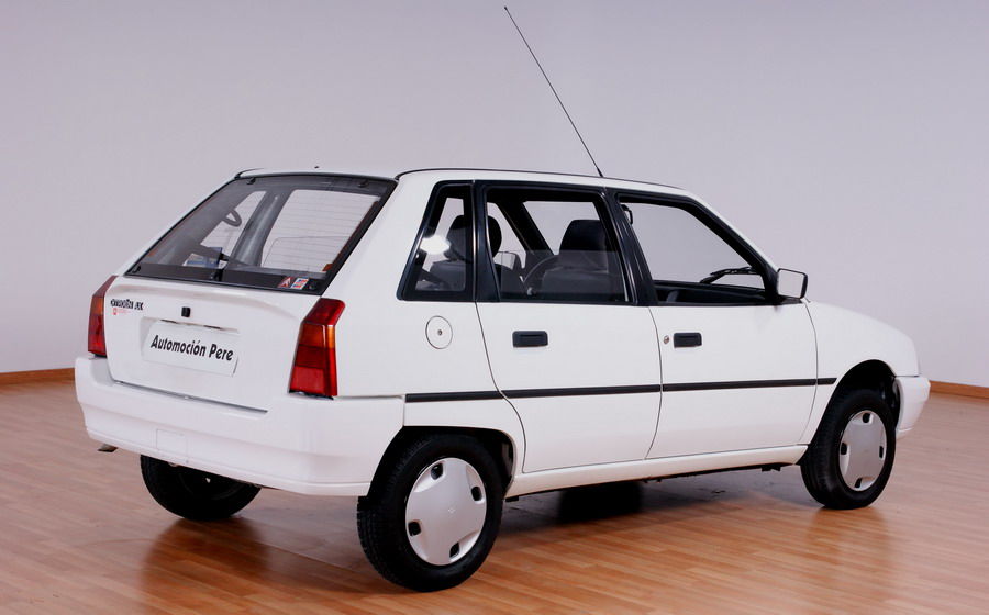 CITROEN. AX 1.1i FIRST.