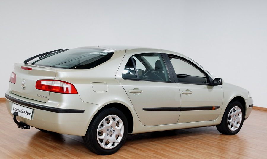 RENAULT. LAGUNA 2.0i 16V "EXPRESSIÓN"