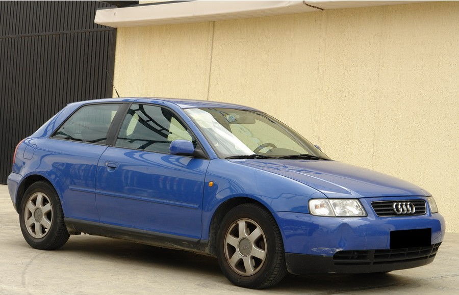 AUDI A3 1.8i 125 CV. "AVERIADO"