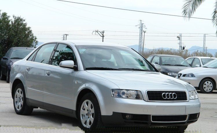AUDI A4 1.9 TDI 130 CV