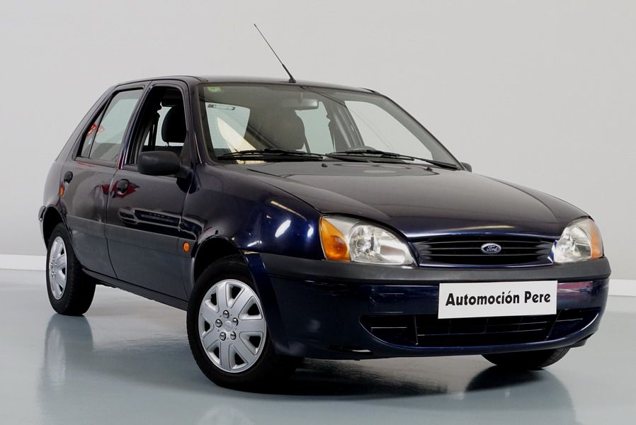 Ford Fiesta 1.3i Trend 5 Puertas. 1 Propietario. Pocos Kms! Económico y Garantía 12 Meses.