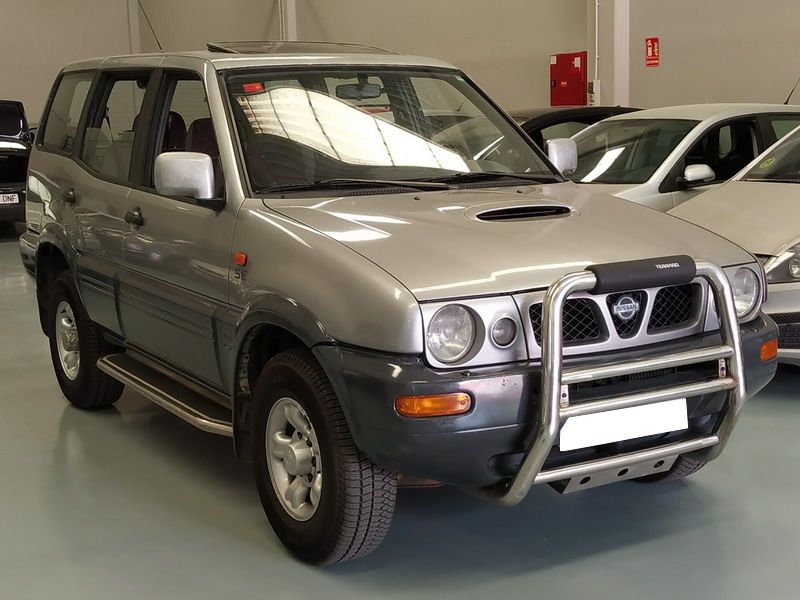 Nissan Terrano II 2.7 TDi 125 CV 4x4 Automático. 7 Plazas.