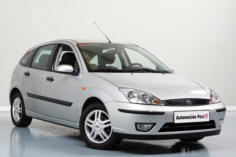 Ford Focus 1.8 TDDi 90 CV Trend. Solo 62.000 Kms. Único Dueño. Revisiones Selladas. OJO!! Mirar Paragolpes Delantero.
