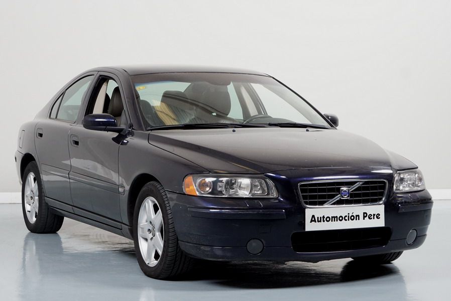 Volvo S60 2.4D Aut/Sec Momentum. Pocos Kms. Revisiones Selladas. Equipado! Garantia 12 Meses.