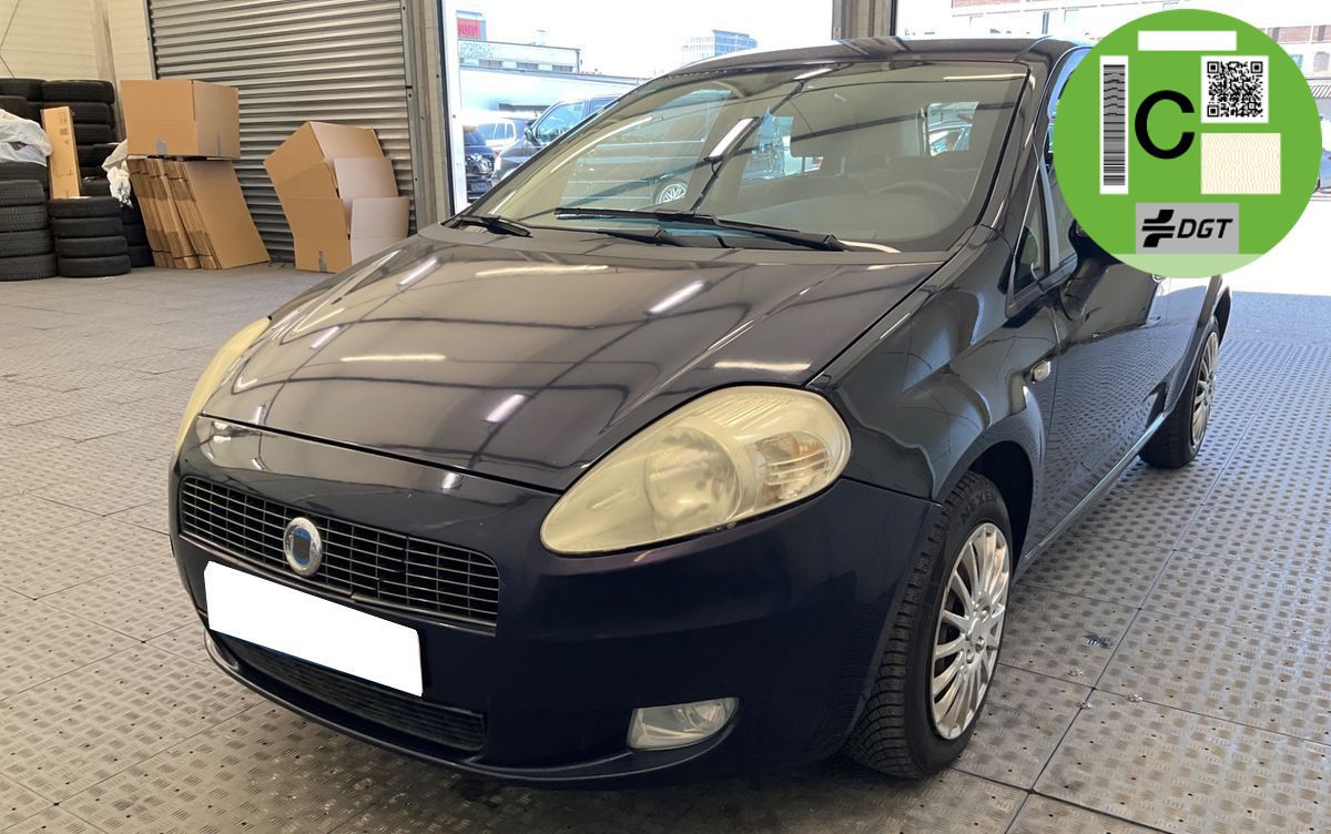 Próximamente: Fiat Grande Punto 1.2i 65 CV Dynamic. Única Propietaria. Pocos Kms. En Transporte y Pendiente de Preparación (Talleres Propios)