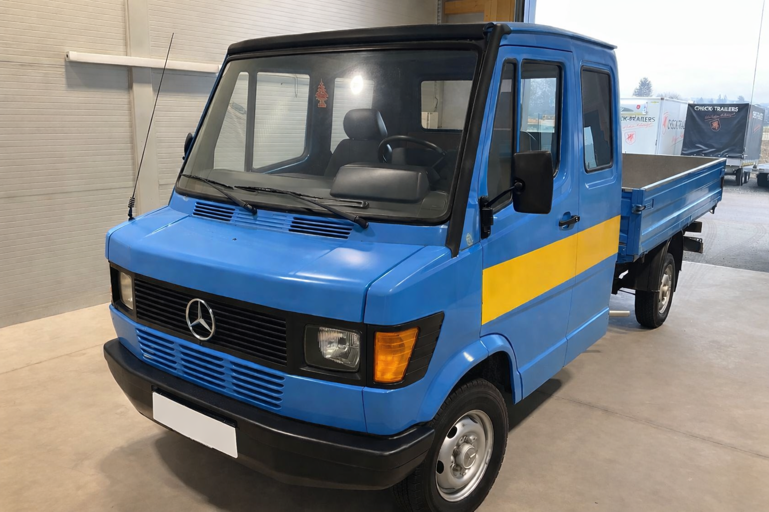 Mercedes 208d/33 80CV 5 Plazas.